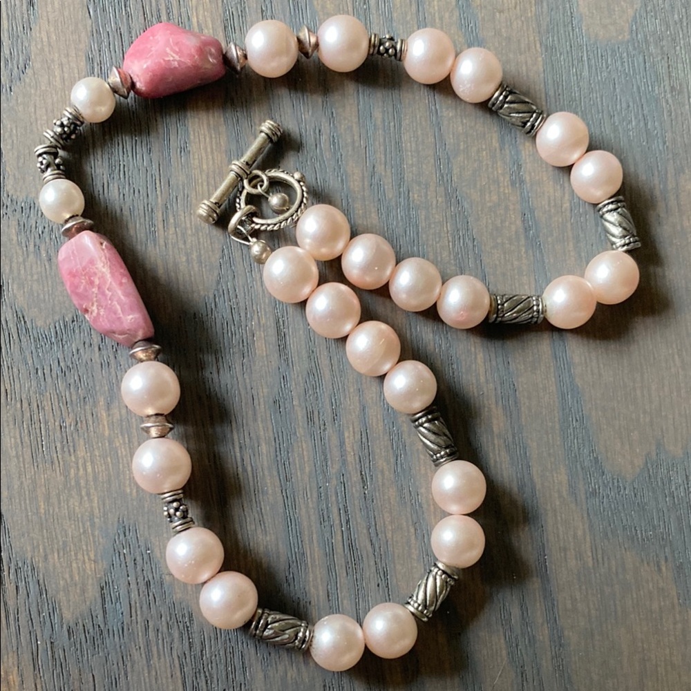 Vintage Elegant Pink Pearl & Rhodonite stone Necklace